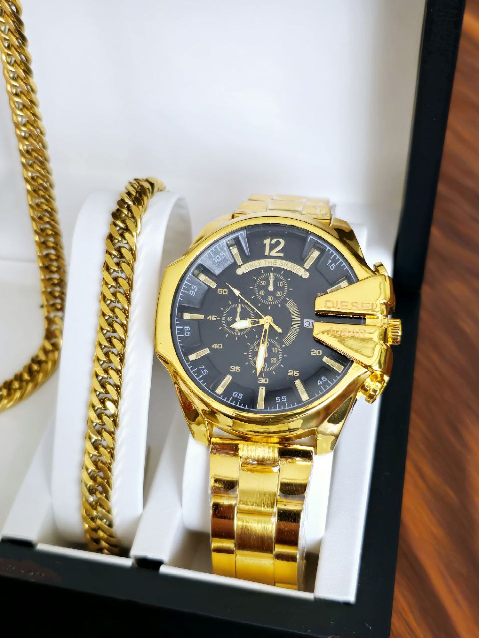 ست ساعت و دستبند وگردنبند و حلقه