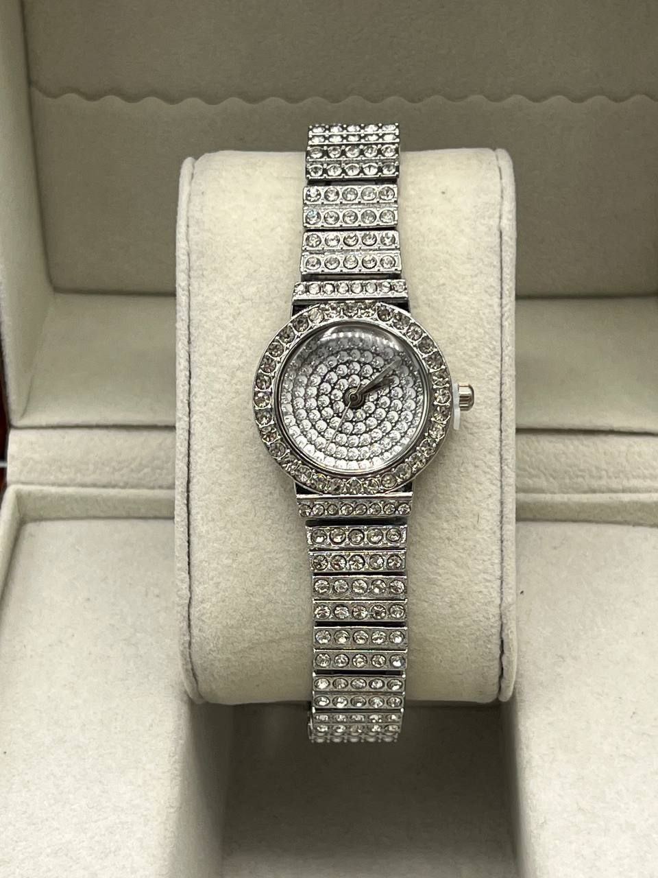 ساعت مچی زنانه برند ماریگا MARIGA قاب دورنگین