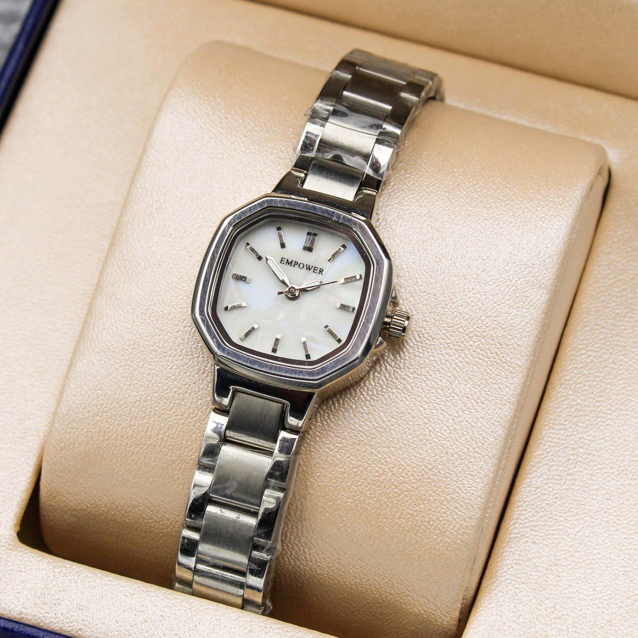 ساعت مچی زنانه EMPOWER   ✅موتور کوارتز، رنگ‌بندی  ✅ضدآب در حد دست شستن  ✅بند استیل، قفل پروانه‌ای، رنگ ثابت ✅جعبه و باطری