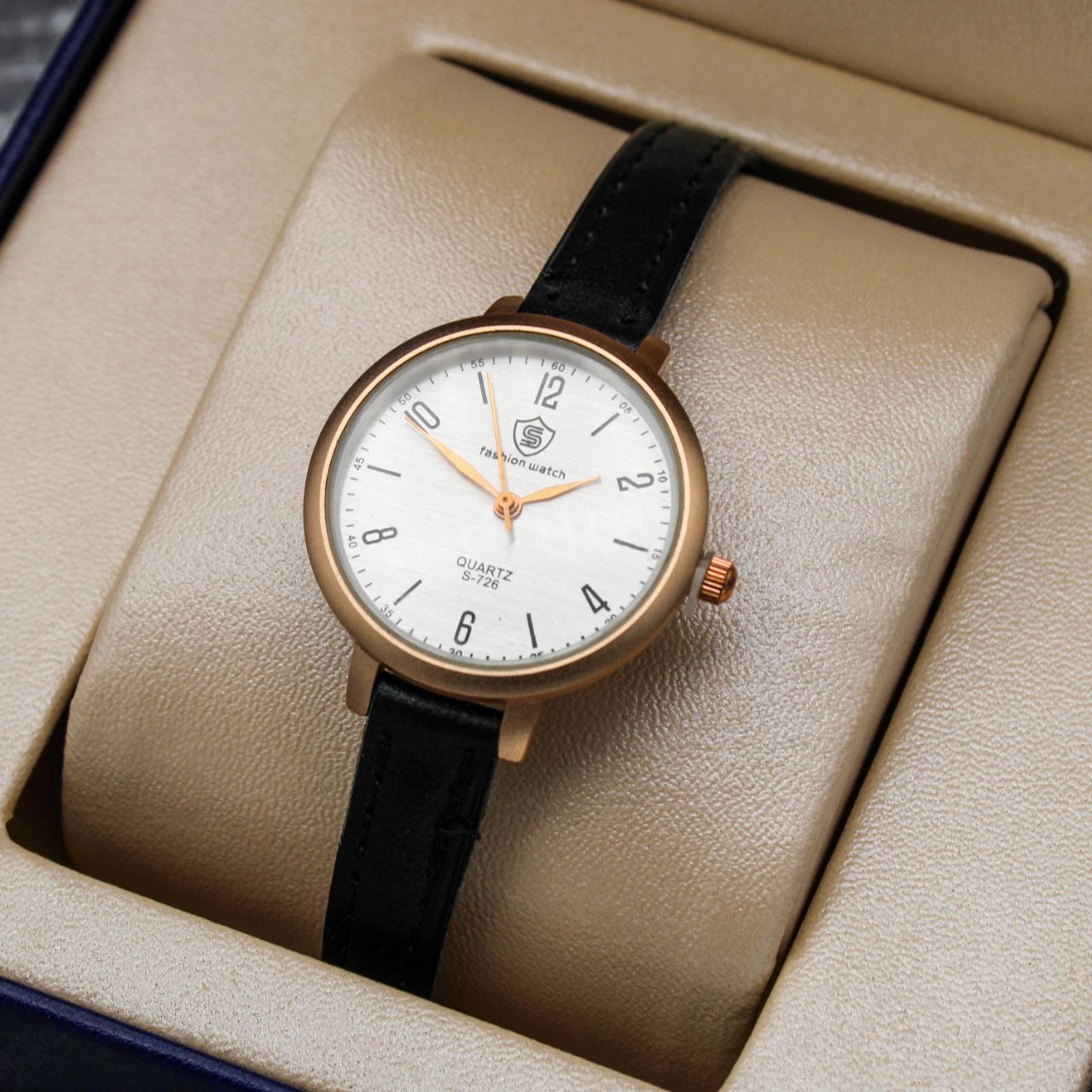 ⌚ساعت مچی دخترانه Fashion Watch  ✅بند چرمی، قفل کمربندی ✅جعبه و باطری رایگان