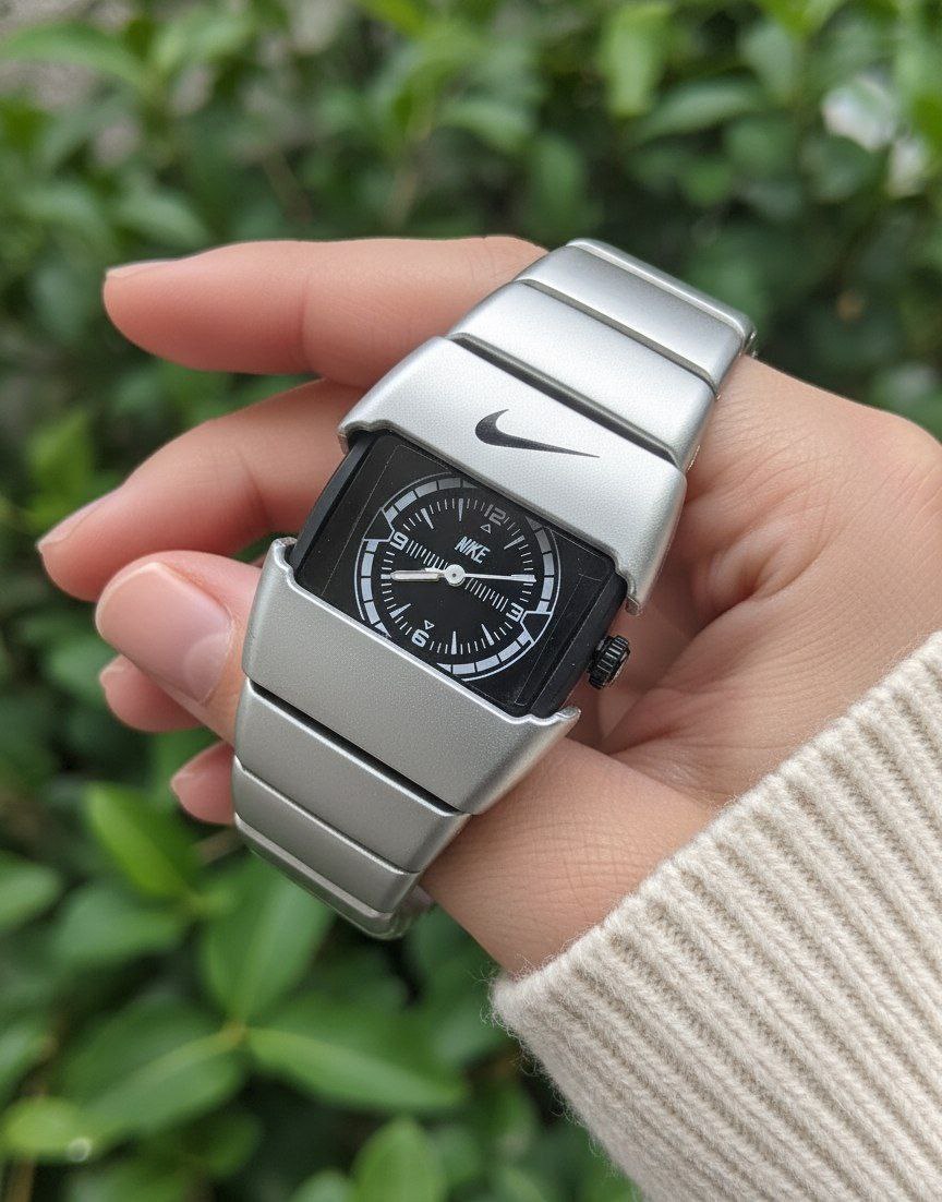 ☑️ NIKE   TRIAX  نایکی تریاکس  طراحی خاص  پشت پیچی   ارگونومیک  قفل پروانه ای  بند لاکی و رابر