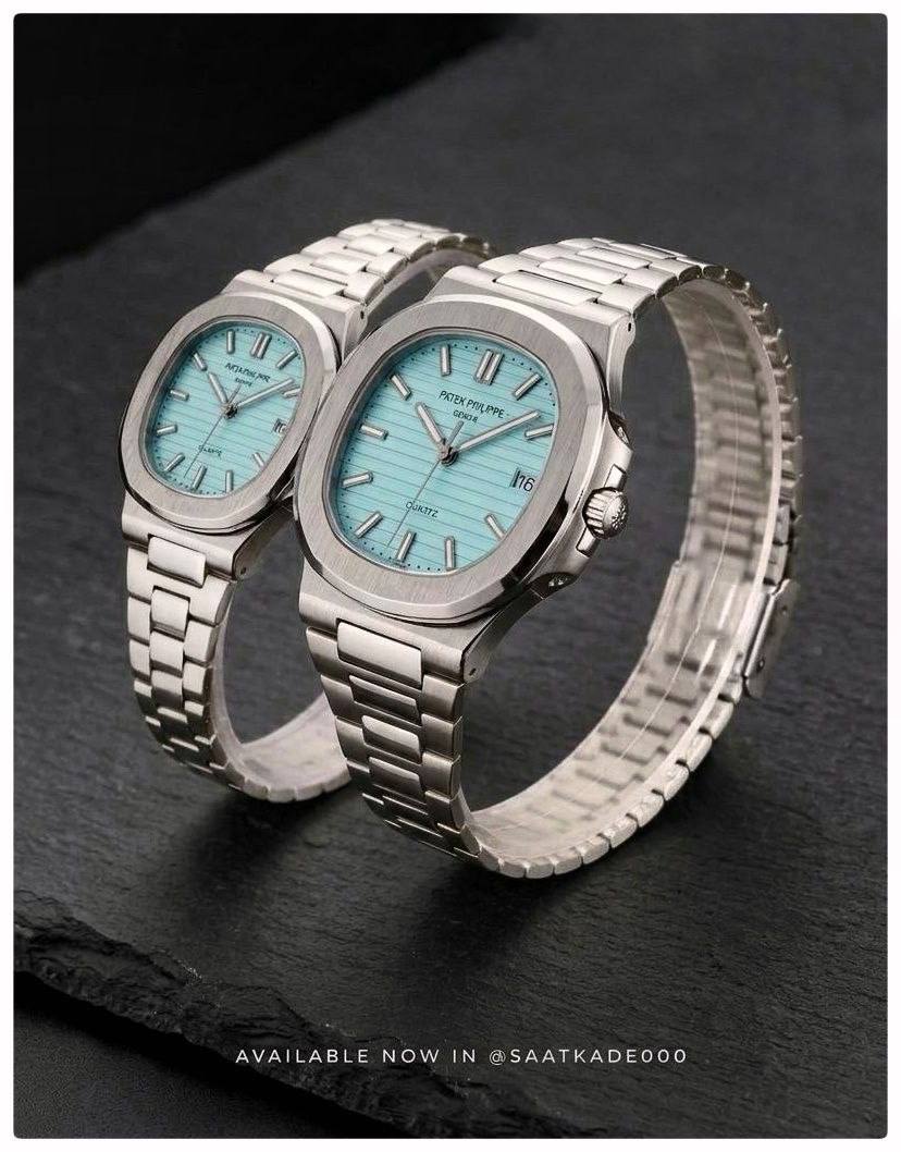 ست ساعت زنانه و مردانه Patek Philippe  ساعت ست بند استیل از برند "پتک‌فیلیپ" رنگ صفحه تیفانی  موتور شرکتی گرید A++ نمایشگر ایام ماه  شیشه کریستال نشکن  اندیس شب‌نما قاب پشت و بند استیل رنگ ثابت  قفل استیل فشاری