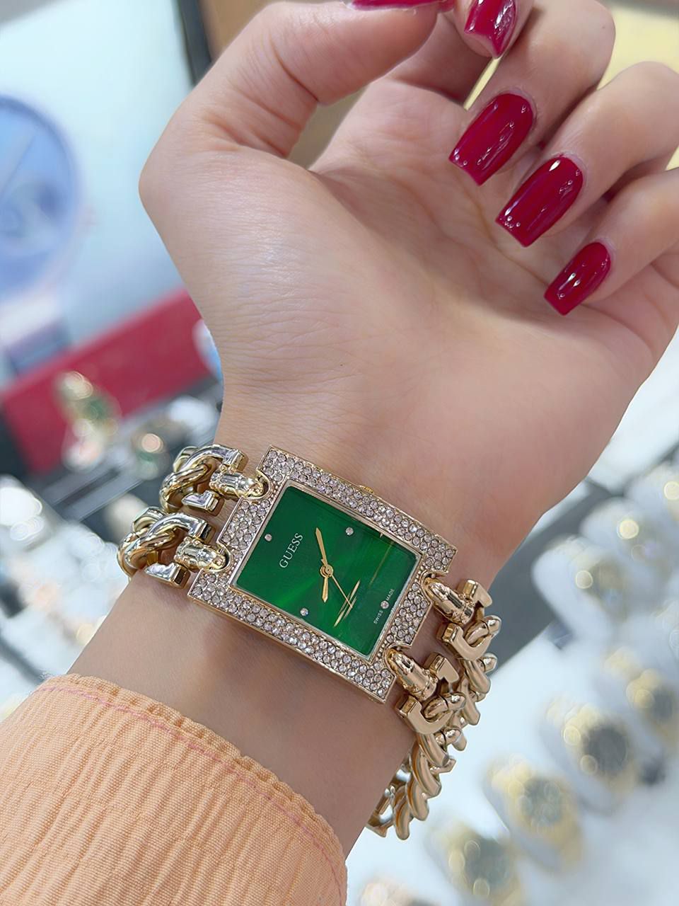 ساعت پرفروش زنانه شیک وخاص