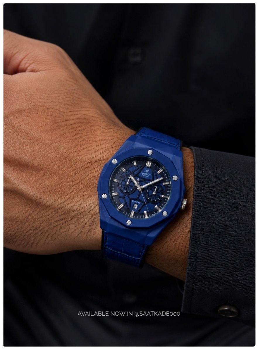 ساعت مچی مردانه برند هابلوت New collection  Hublot BigBang  ساعت هابلوت هندسی سوپر فشن برای آقایان  موتور شرکتی درجه یک دارای روزشمار بند رابر رویه چرمی رنگ کاربنی قاب فلزی مات قاب پشت استیل قفل استیل کلیپسی هابلوت