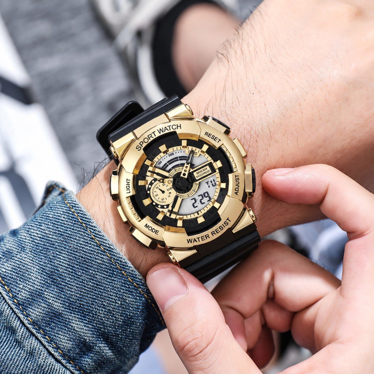 ساعت مردانه ☑️sport watch  (G-SHOCK)  ⌚️Digital screen&analog     اسپرت جی شاک  برند شرکتی  دبل تایم  زنگ هشدار  كرنومتر نور پس زمینه  روزشماروايام هفته  بند رابر قفل کمربندی